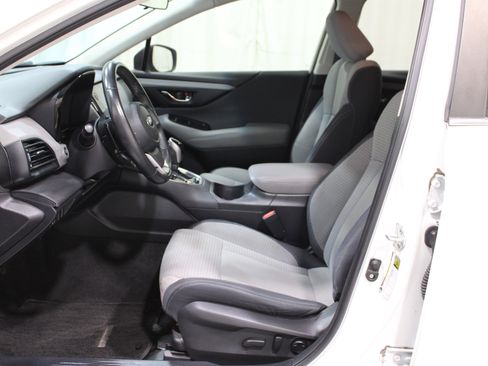 Used 2021 Subaru Outback Premium image 3