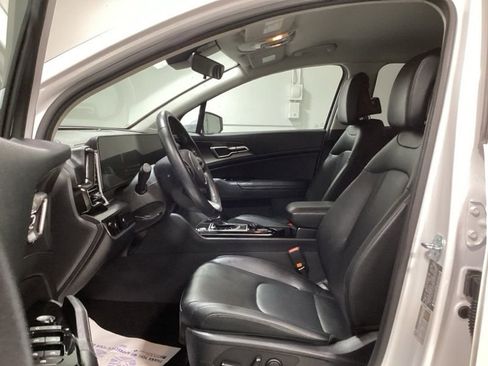 Certified 2023 Kia Sportage EX image 17