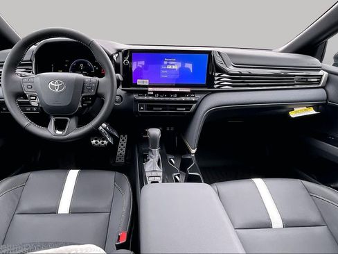 New 2026 Toyota Camry SE FWD image 5
