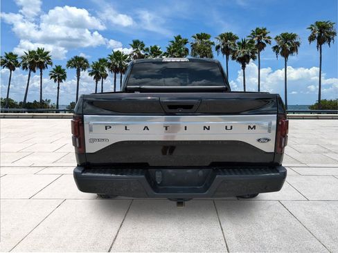 Used 2017 Ford F150 Platinum w/ Equipment Group 701A Luxury AWD/4WD image 7
