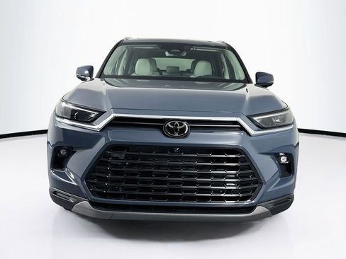 New 2026 Toyota Grand Highlander FWD image 2