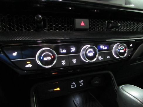 Used 2023 Honda CR-V Sport Touring image 29