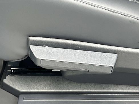 New 2025 Lincoln Navigator L Reserve w/ Jet Appearance Package image 14