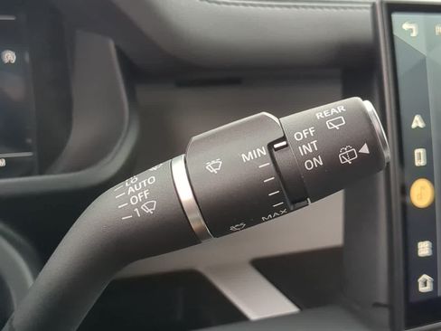 Certified 2025 Land Rover Defender 110 S AWD/4WD image 27