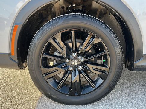 Used 2024 Mitsubishi Eclipse Cross LE image 10