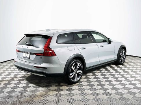 Used 2026 Volvo V60 B5 Cross Country Plus w/ Climate Package AWD/4WD image 7