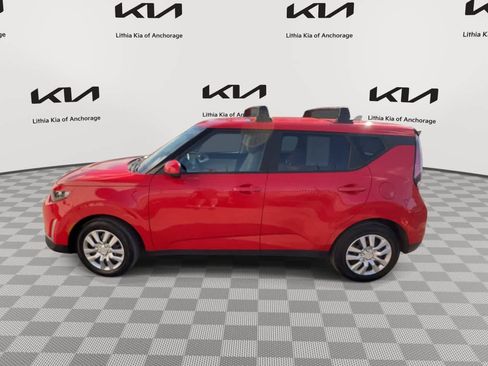 Used 2023 Kia Soul LX FWD image 5