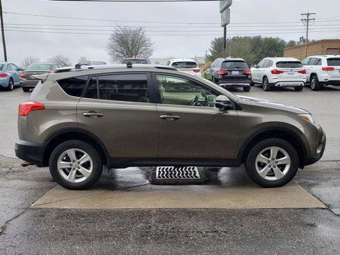 Used 2013 Toyota RAV4 XLE image 7