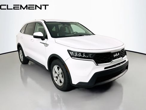 Used 2023 Kia Sorento LX FWD image 5