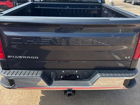 Used 2023 Chevrolet Silverado 1500 LT AWD/4WD image 6