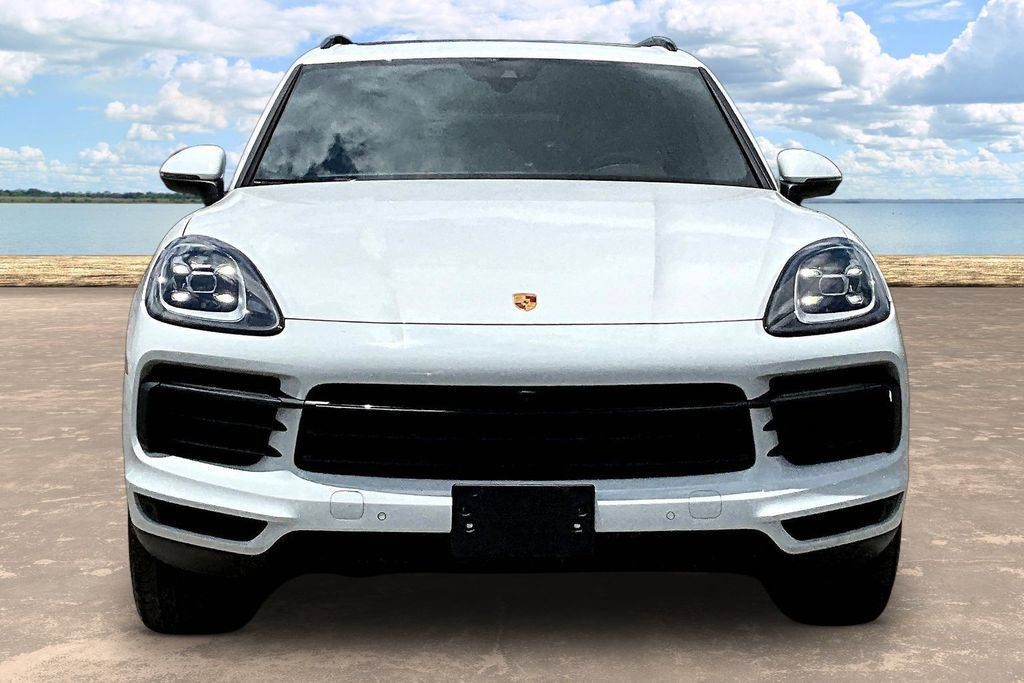 Used 2023 Porsche Cayenne AWD/4WD image 2