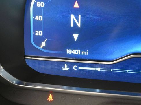 Used 2024 Chevrolet Tahoe LT RWD image 33