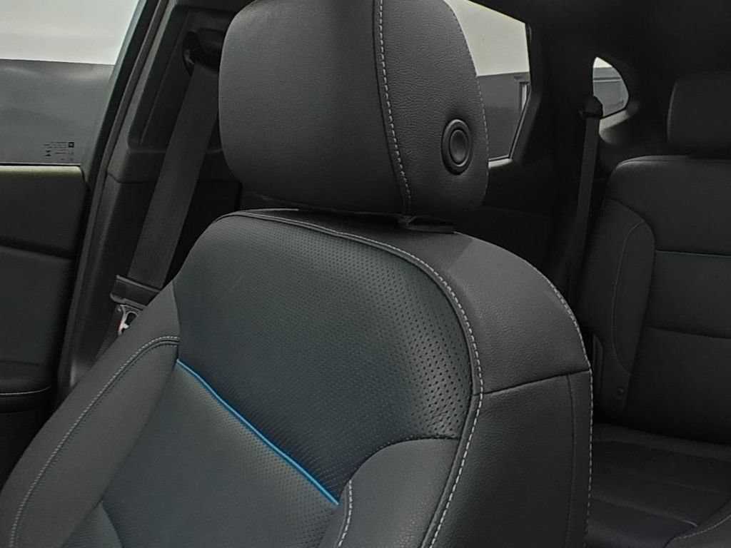 Used 2023 Chevrolet Blazer RS w/ Driver Confidence II Package FWD image 9