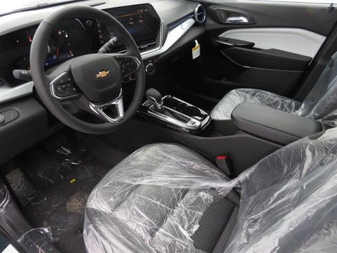 New 2026 Chevrolet Trax LT w/ Driver Confidence Package image 16