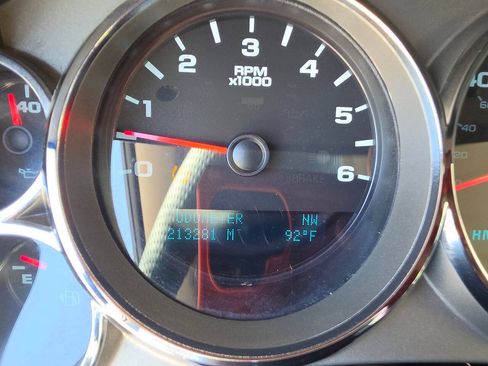 Used 2012 Chevrolet Silverado 2500 LT w/ Interior Plus Package AWD/4WD image 43