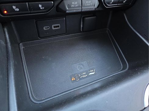 Used 2022 Chevrolet Tahoe Z71 w/ Z71 Off-Road Package image 20