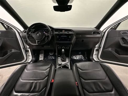 Certified 2020 Volkswagen Tiguan SEL Premium R-Line image 22