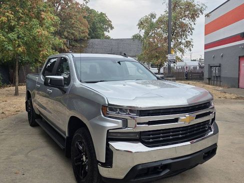 Used 2019 Chevrolet Silverado 1500 LT w/ True North Edition AWD/4WD image 3