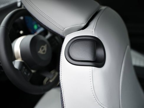 New 2026 MINI Cooper 2-Door Hardtop image 23