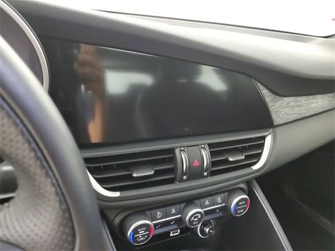Used 2022 Alfa Romeo Giulia Sprint image 26