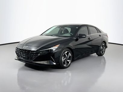 Used 2022 Hyundai Elantra SEL w/ Convenience + Premium Package