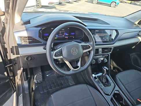 Used 2023 Volkswagen Taos SE w/ Black Wheel Package FWD image 15