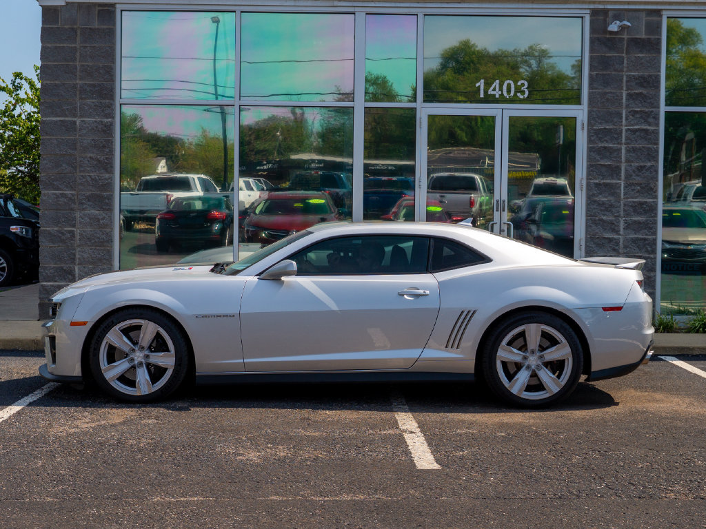 Used 2012 Chevrolet Camaro ZL1 RWD image 5