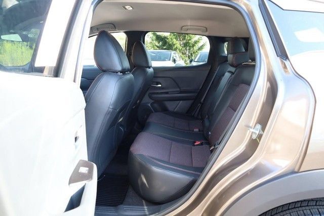 Certified 2026 Nissan Kicks SR FWD image 20