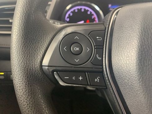 Used 2020 Toyota Camry LE image 15