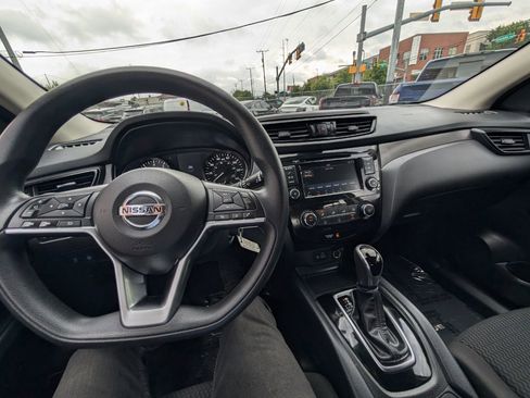 Used 2021 Nissan Rogue Sport S image 21