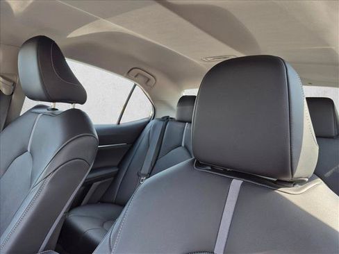 Used 2020 Toyota Camry XSE FWD image 5