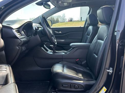 Used 2019 GMC Acadia SLT image 17