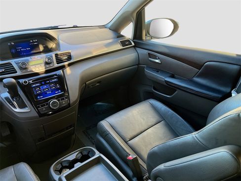 Used 2016 Honda Odyssey EX-L image 23