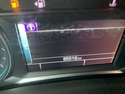 Used 2018 Chevrolet Equinox Premier image 9