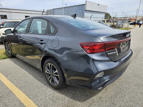 Used 2023 Kia Forte LXS w/ LXS Technology Package image 12