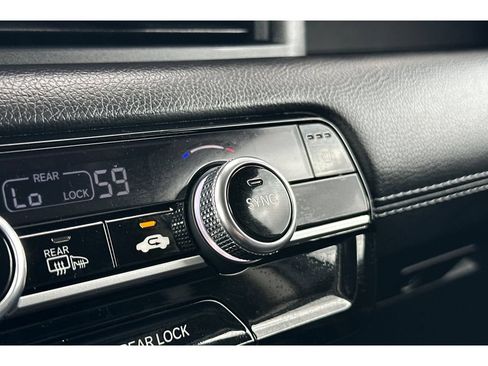 Certified 2025 Honda Pilot EX-L image 31