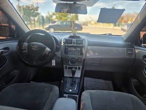 Used 2013 Toyota Corolla LE image 22