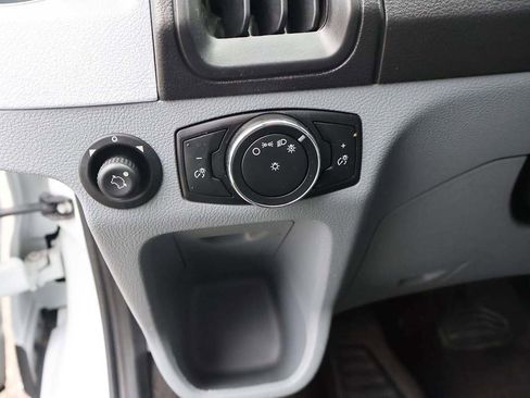 Used 2015 Ford Transit 350 XLT image 25