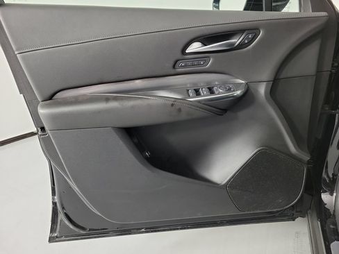 Used 2025 Cadillac XT4 Premium Luxury FWD image 19