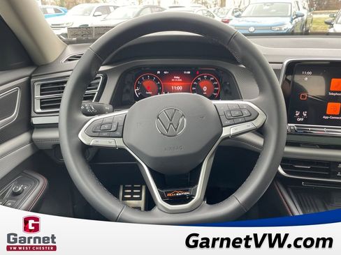 New 2026 Volkswagen Atlas Peak Edition image 14