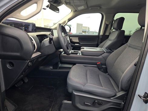 Certified 2025 Ford Expedition Active AWD/4WD image 28