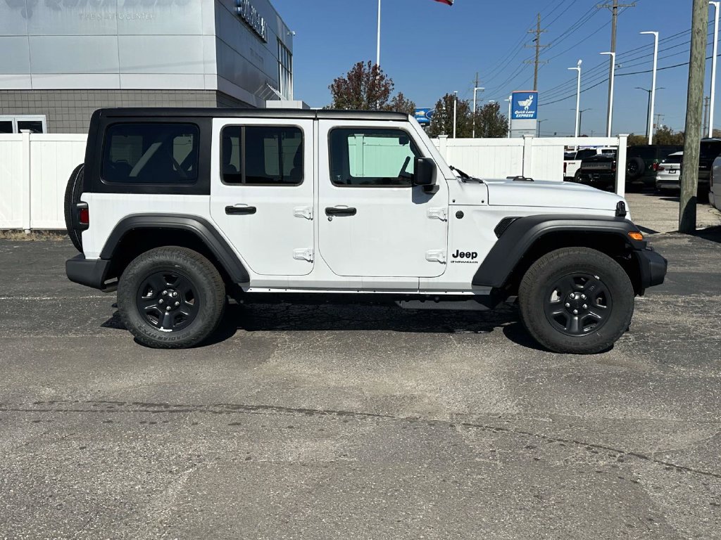 Used 2026 Jeep Wrangler Unlimited Sport AWD/4WD image 2