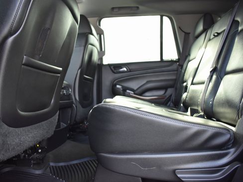 Used 2015 GMC Yukon SLT w/ HD Trailering Package image 8