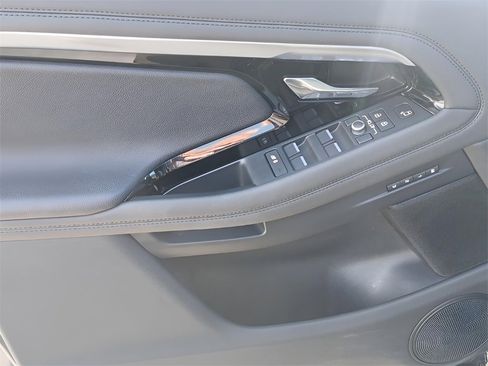Used 2022 Land Rover Range Rover Evoque R-Dynamic SE image 23