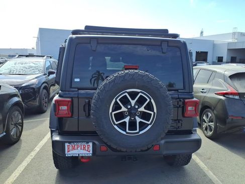 Used 2026 Jeep Wrangler Unlimited Rubicon AWD/4WD image 8