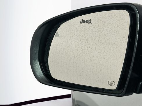 Used 2025 Jeep Compass Limited AWD/4WD image 16