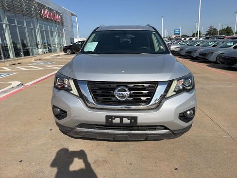 Used 2019 Nissan Pathfinder SV FWD image 8