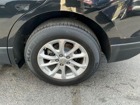 Used 2019 Chevrolet Equinox LS w/ LS Convenience Package FWD image 6