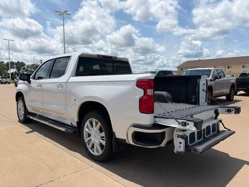 Used 2024 Chevrolet Silverado 1500 High Country w/ High Country Premium Package AWD/4WD image 6