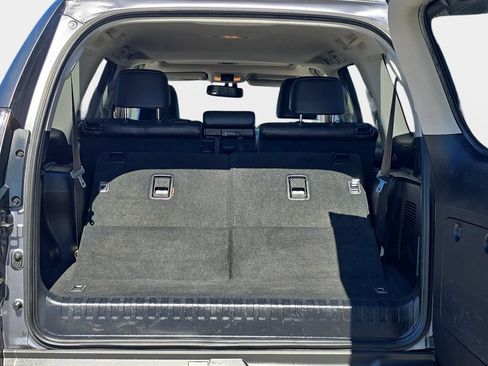 Used 2016 Lexus GX 460 w/ Premium Package AWD/4WD image 14